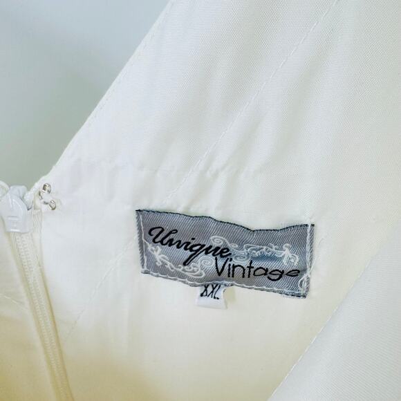 Unique Vintage Plus Size 1950s Ivory Delores Swing Dress with Sleeves - Picture 4 of 12